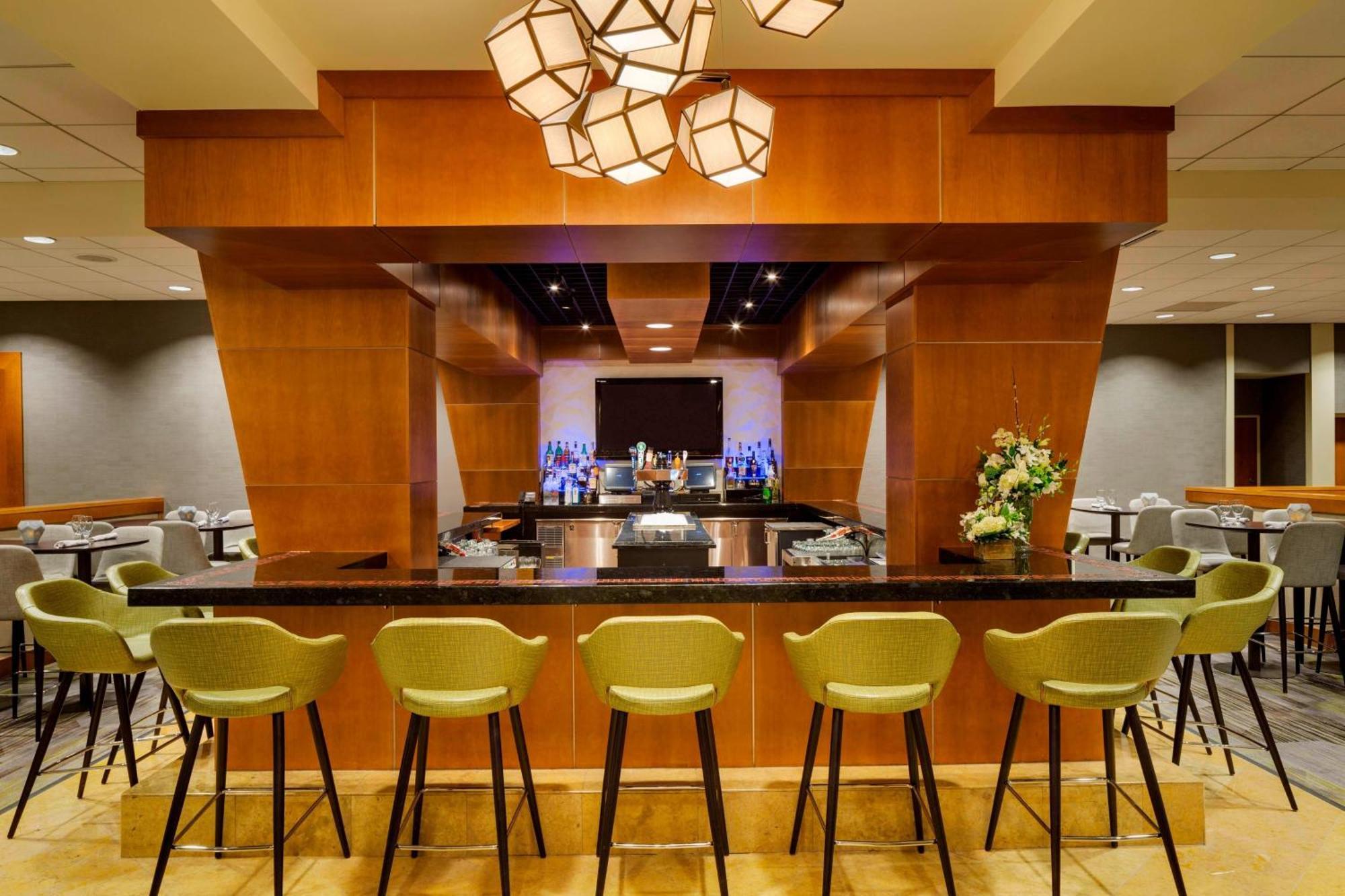 Hotel Courtyard By Marriott Boston Logan Airport Zewnętrze zdjęcie