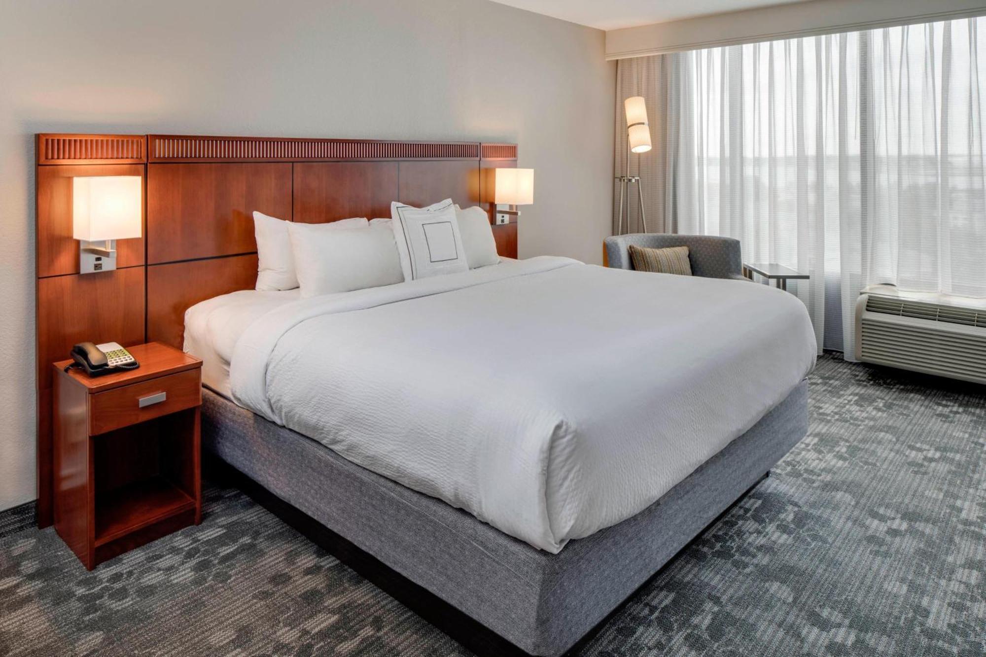 Hotel Courtyard By Marriott Boston Logan Airport Zewnętrze zdjęcie