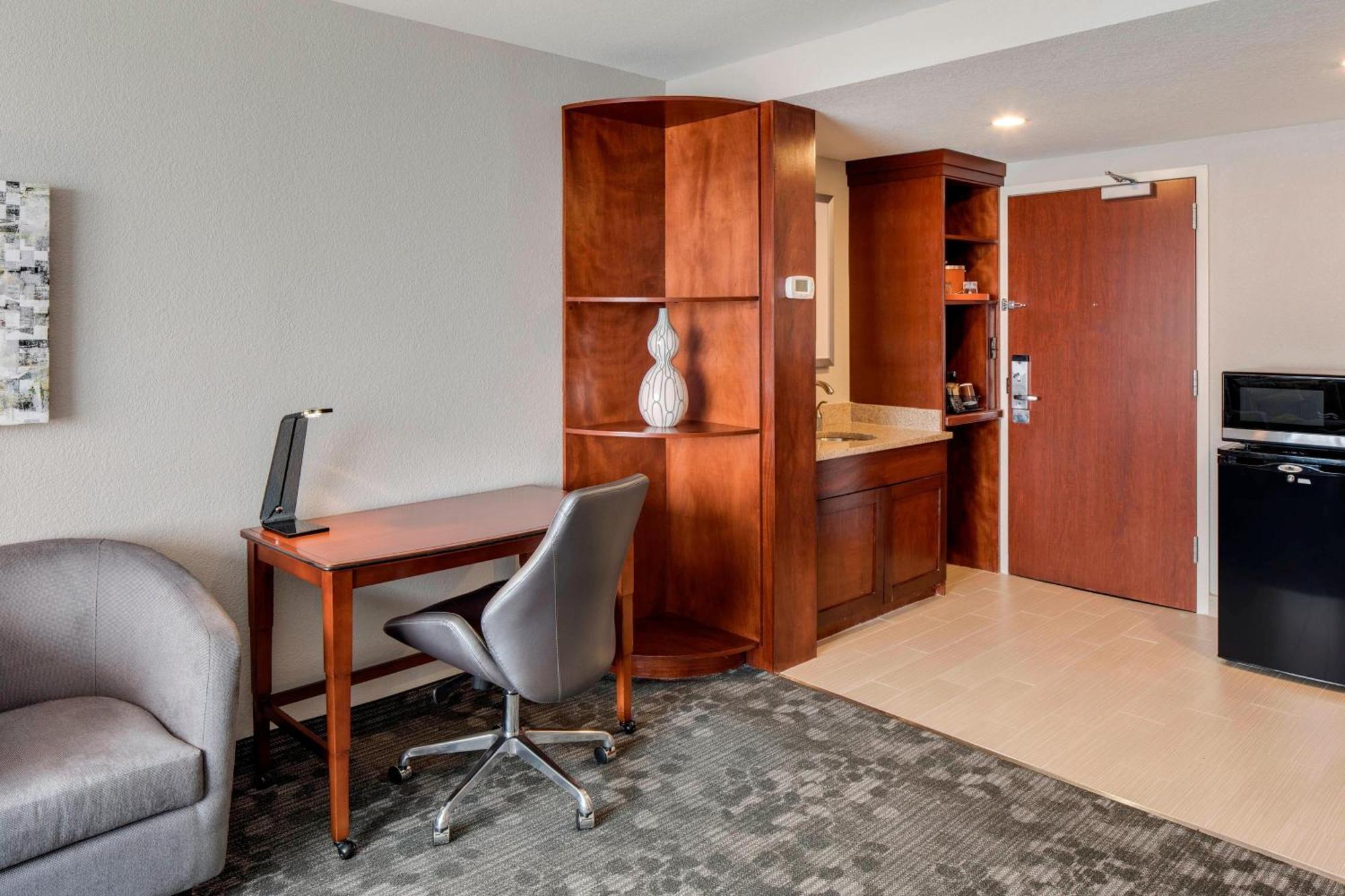 Hotel Courtyard By Marriott Boston Logan Airport Zewnętrze zdjęcie